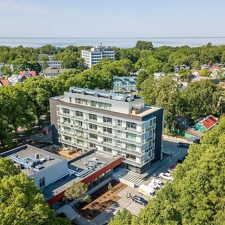 Perfect Location, Air-conditioning, Big Balcony, Private Parking! Apartman Pärnu